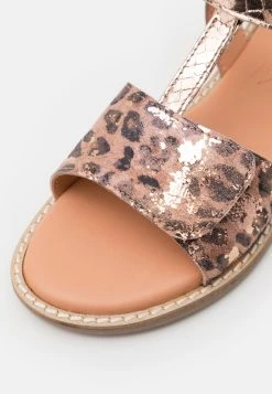 Top 10 ⌛ Friboo Vendre-Réclame LEATHER - ✨ Sandales pulls et gilets ouvert kids ⭐ -Fiboo Style Magasin 5c96ea8da7bd4e4e94b85ad3fe74ff5a